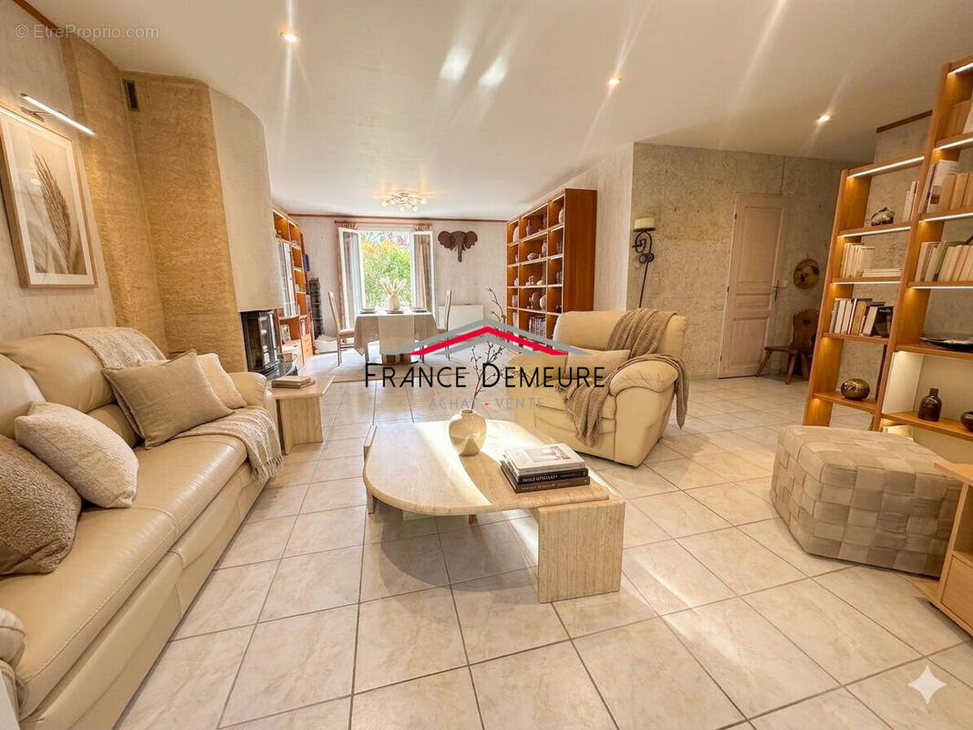 Maison à MONTIGNY-LES-CORMEILLES