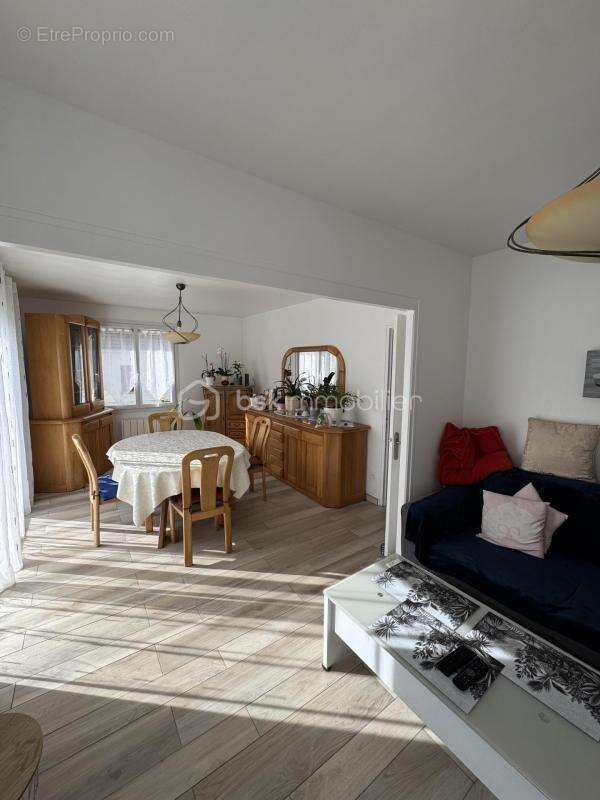 Pavillon 4 chambres avec sous-sol total et grenier aménageable — Fresneaux-Montchevreuil - photo 6