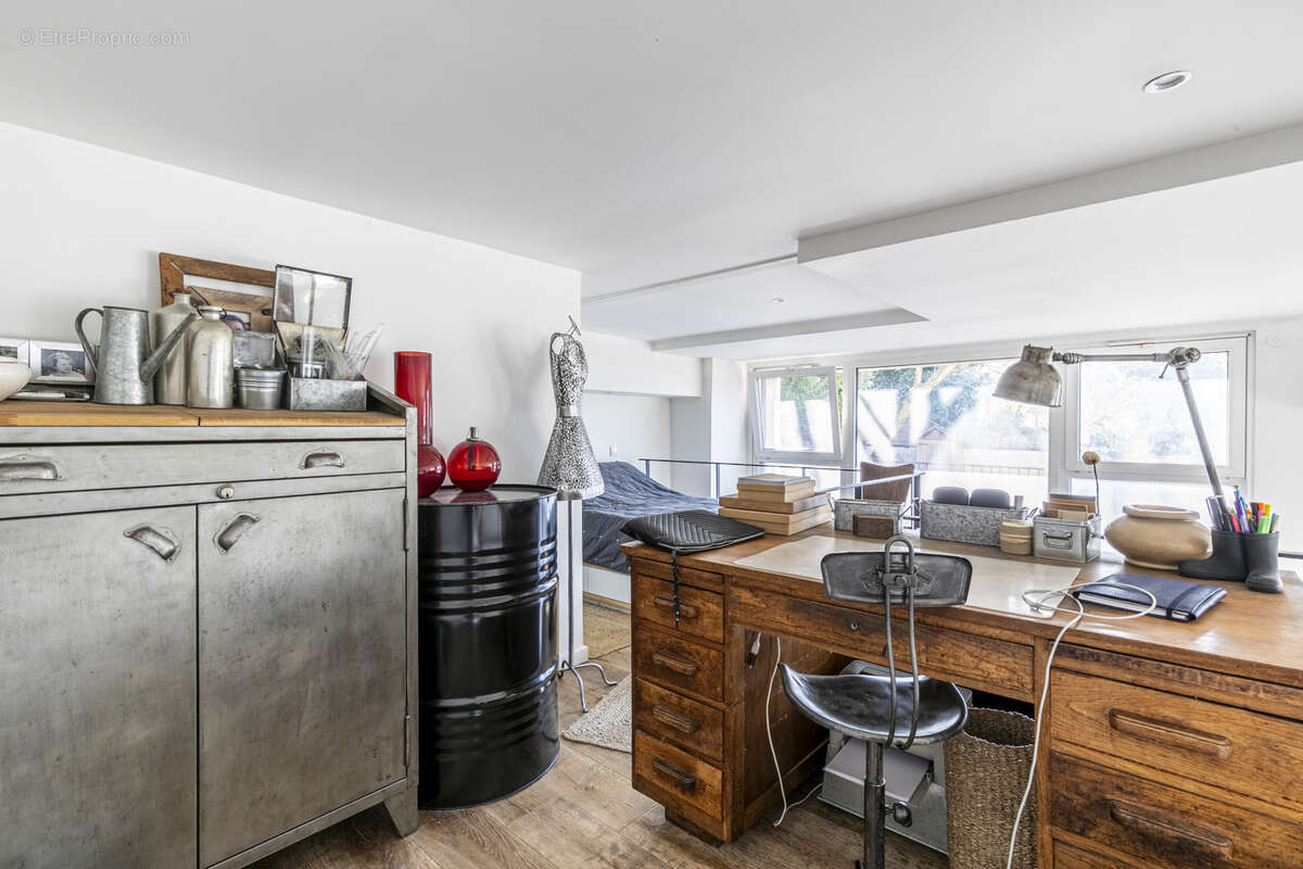 Appartement à COURBEVOIE