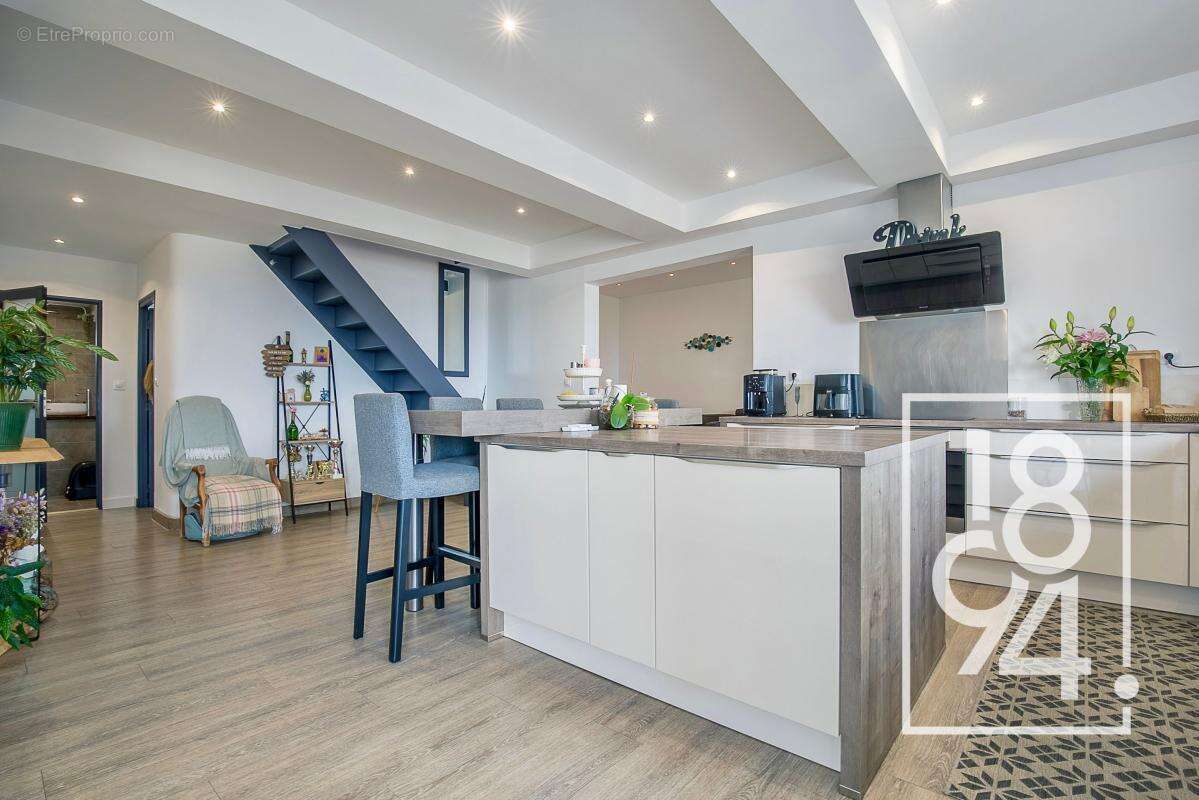 Appartement à MARSEILLE-8E