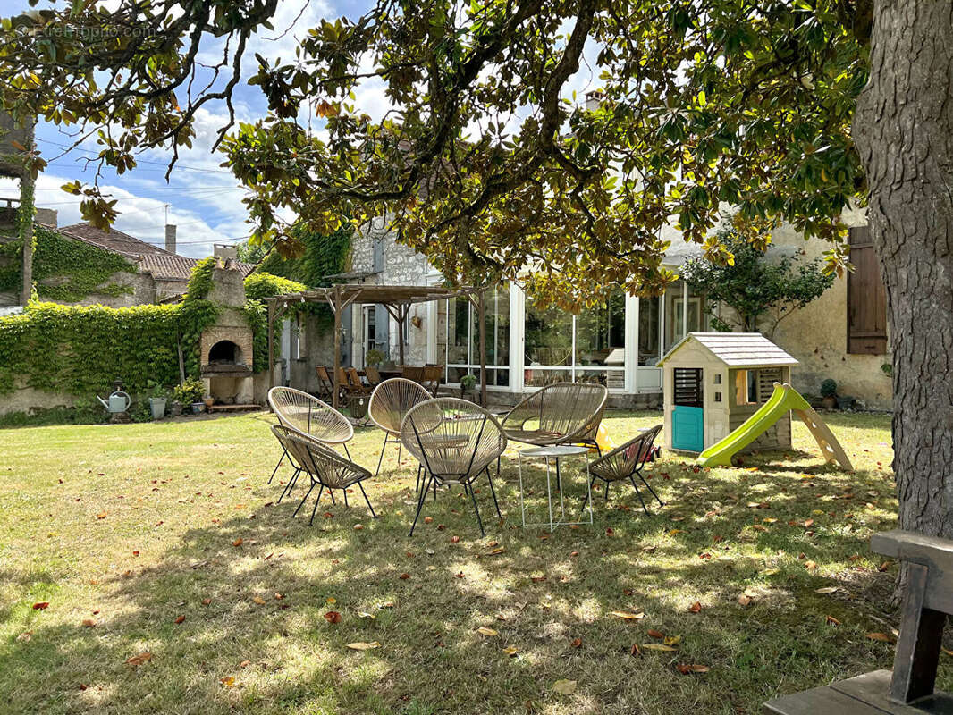 Domaine de charme et dépendances - photo 16