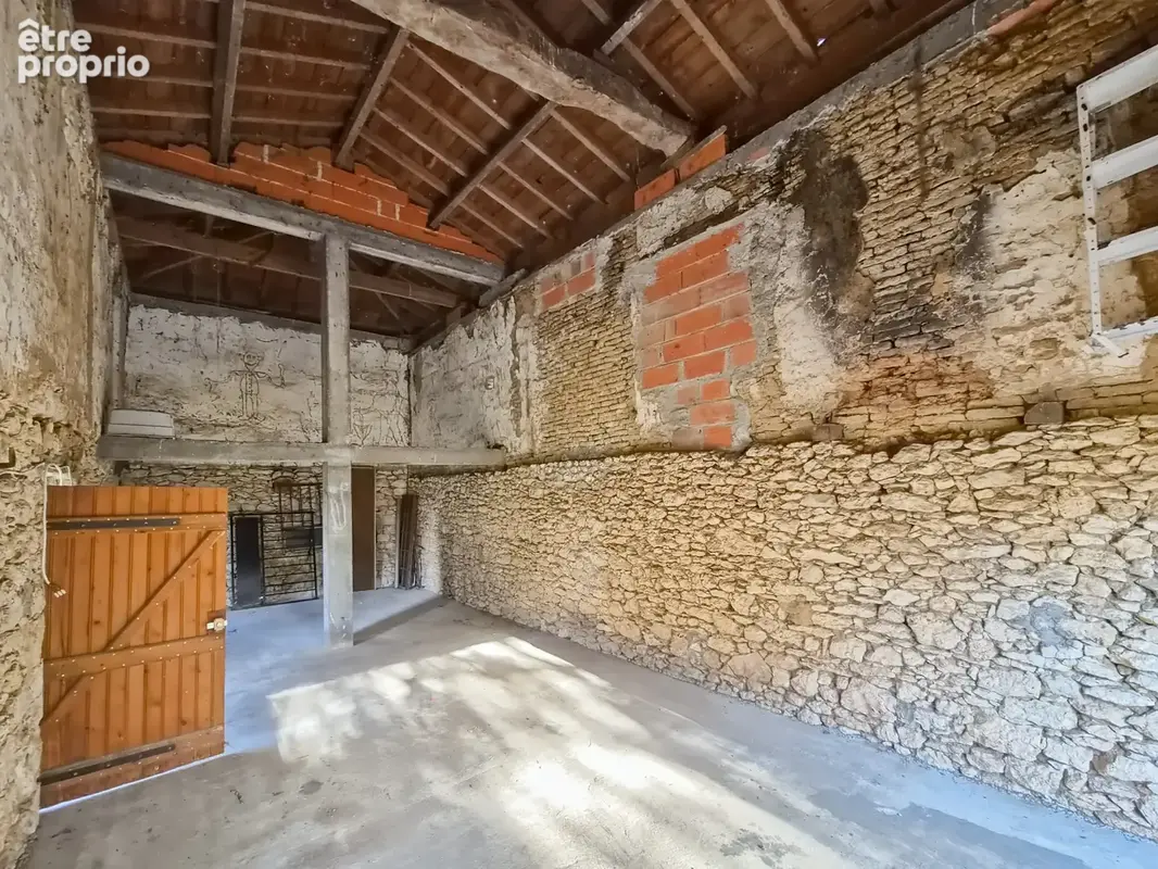 Ferme de 128m2 avec dépendance de 45m2 et terrain de 6000m2 - photo 6