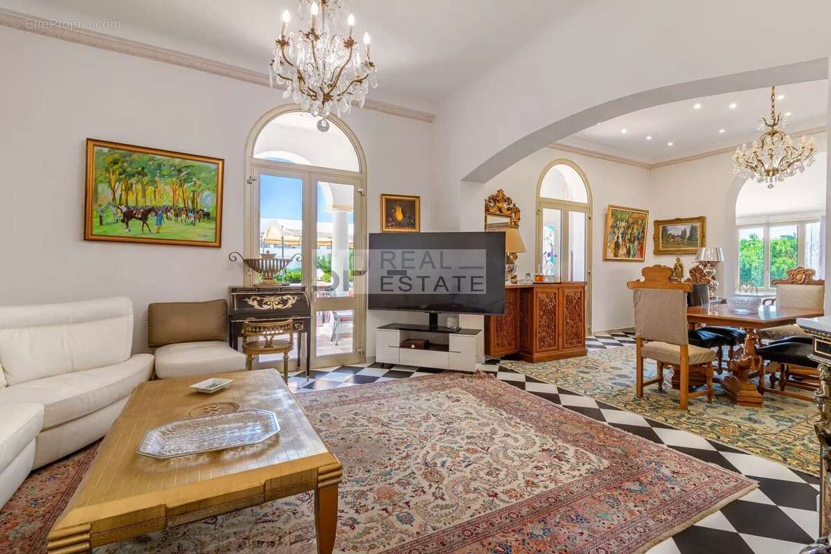 Maison à CANNES