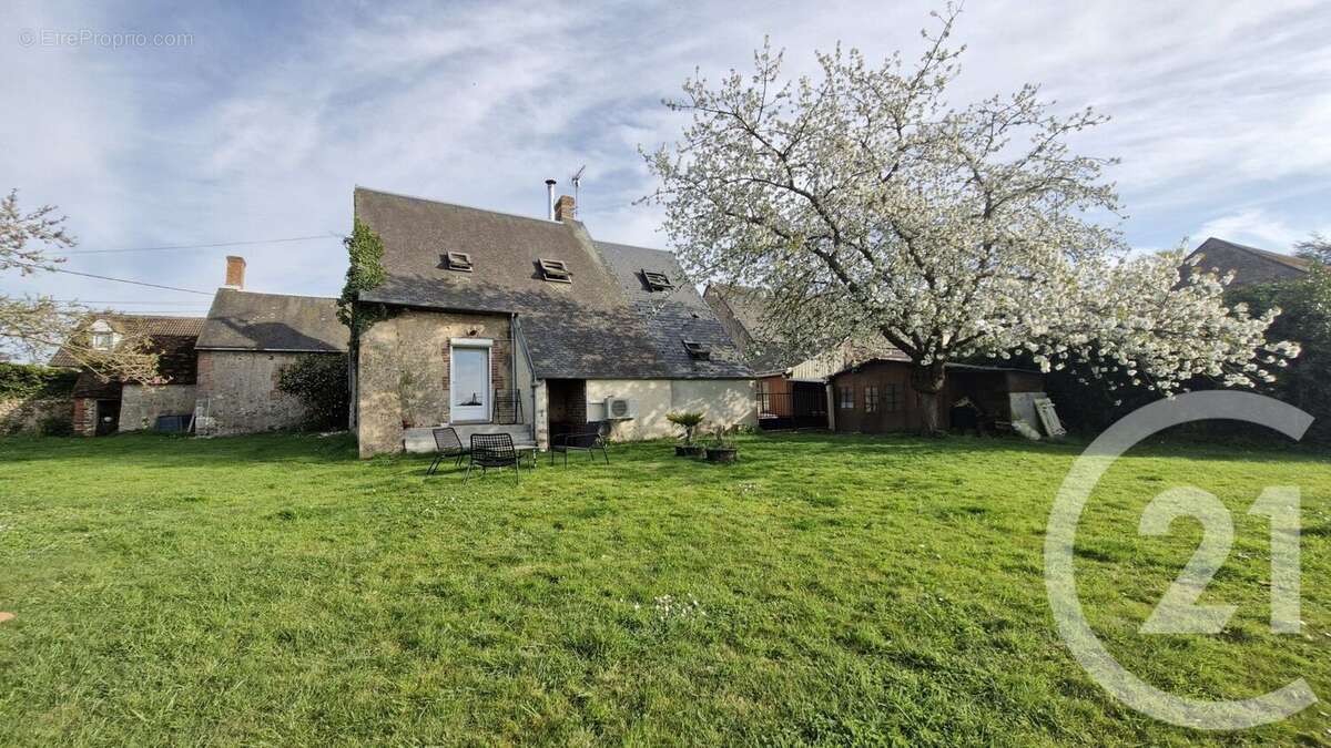 Maison à CONIE-MOLITARD