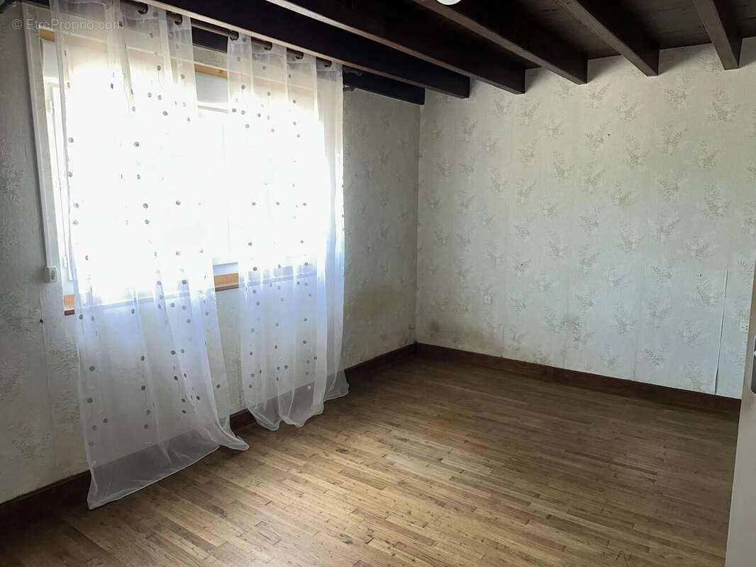 Maison à CHAMPNIERS