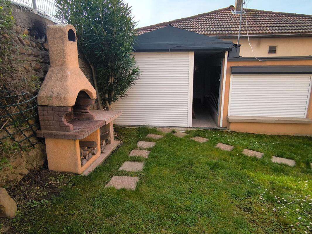 Maison à ROUSSILLON