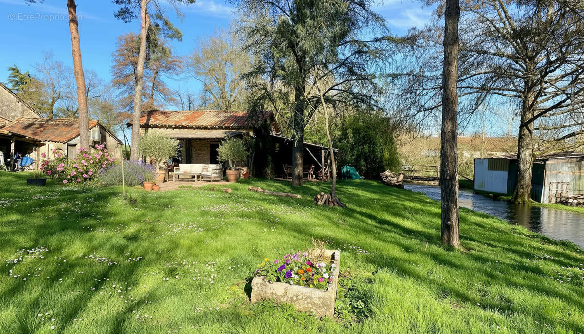 Maison à LEZAY