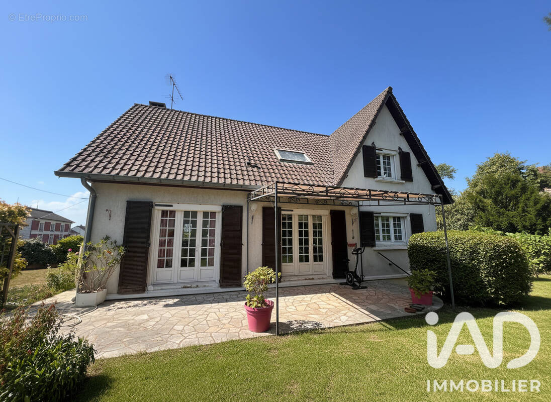 Photo 1 - Maison à VIGNEUX-SUR-SEINE