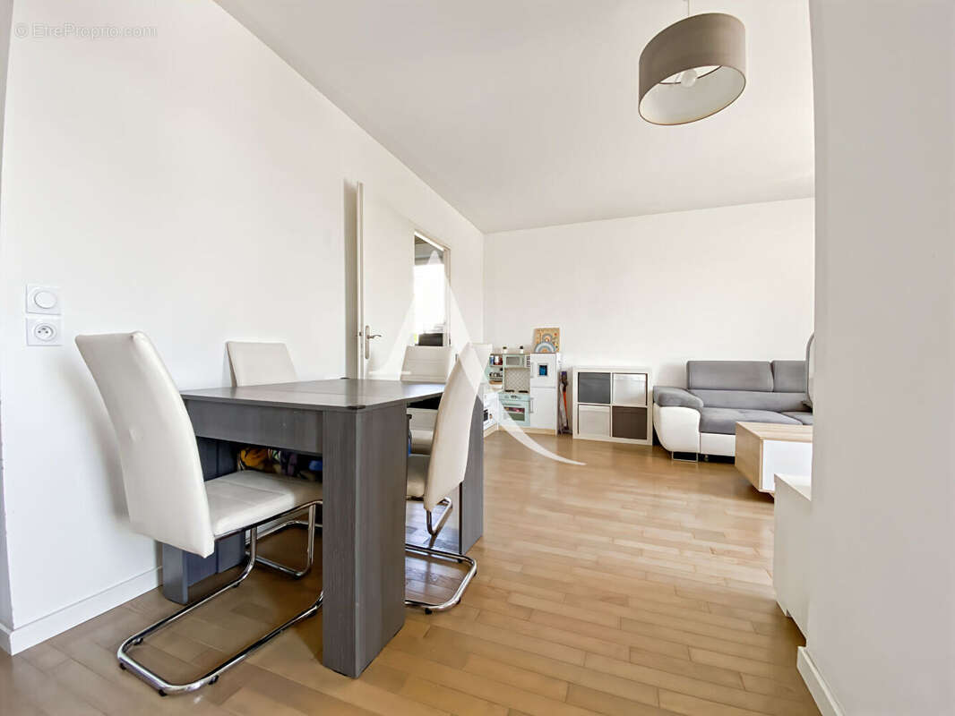 Appartement Bois D Arcy 3 pièce(s) 65.21 m2 - photo 4