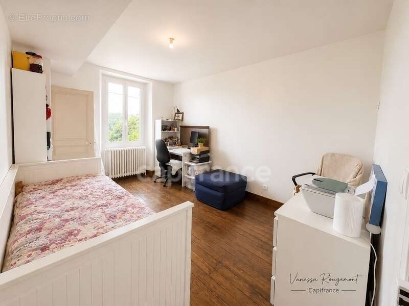 Maison à vendre 7 pièces LA CELLE SAINT CYR (89) - photo 9