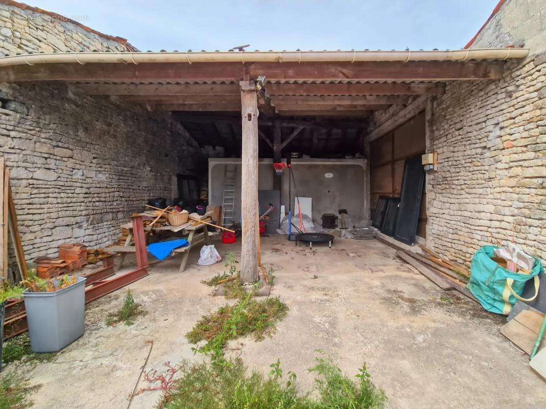 Maison à BRIE-SOUS-MATHA