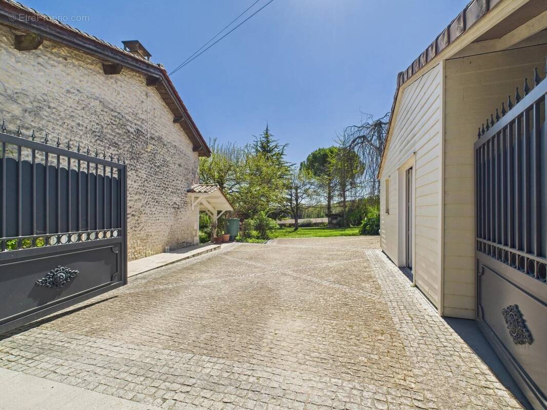 Maison à SAINTE-SOULINE