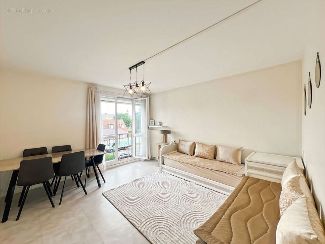 Appartement à ROSNY-SUR-SEINE