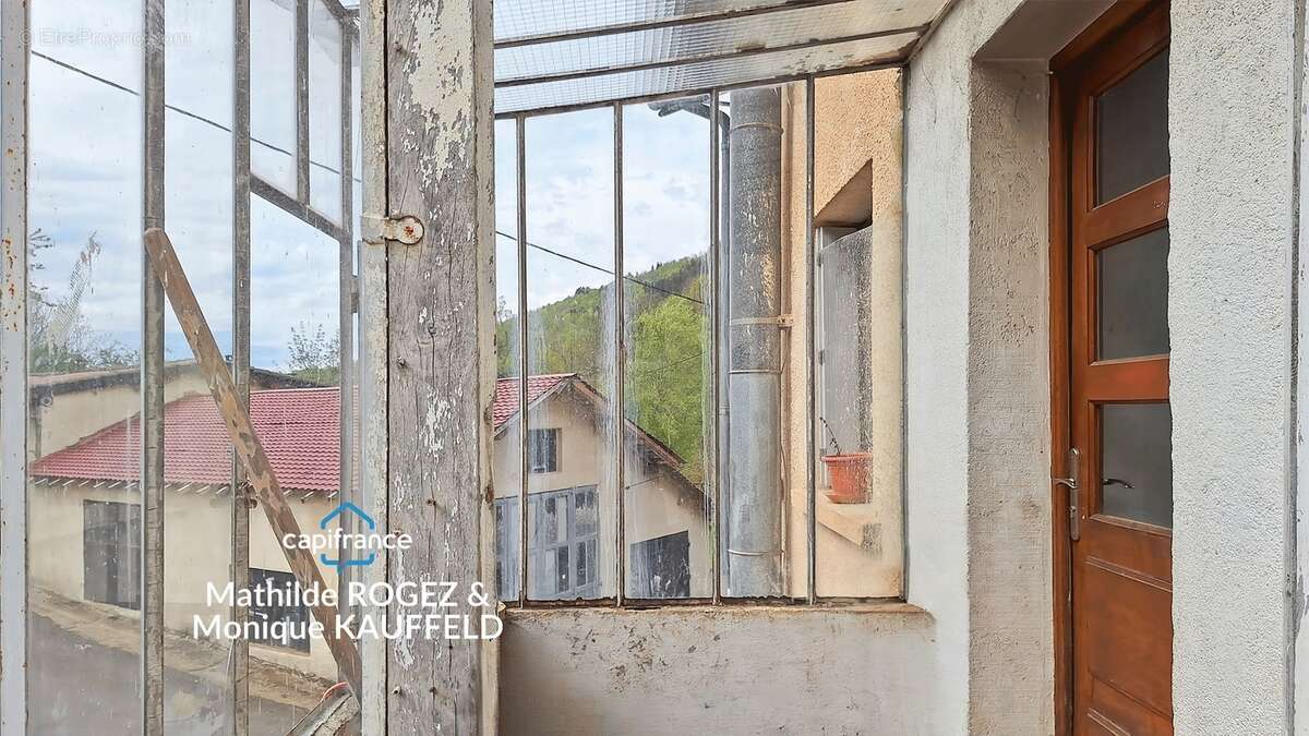 Immeuble à vendre SAINT MARTIN DES OLMES (63) 4 appartements avec 1,2 hectare de terrain - photo 14