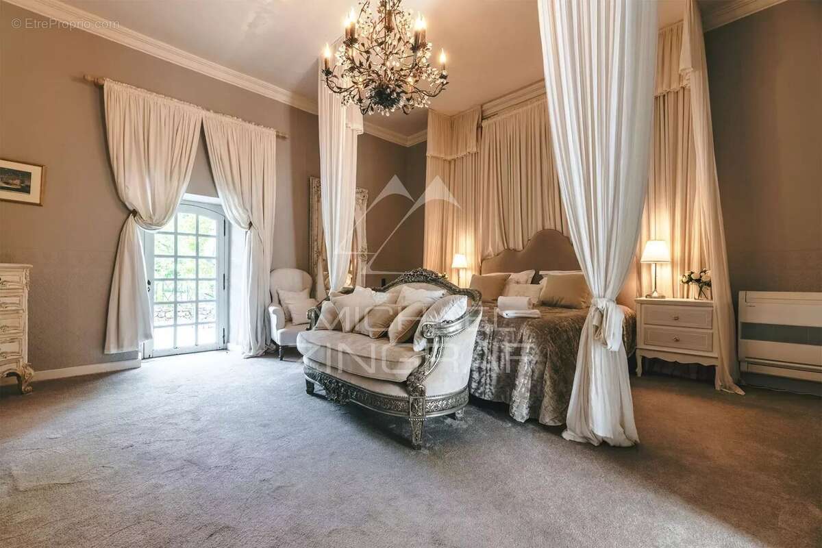 Maison à MAUZENS-ET-MIREMONT