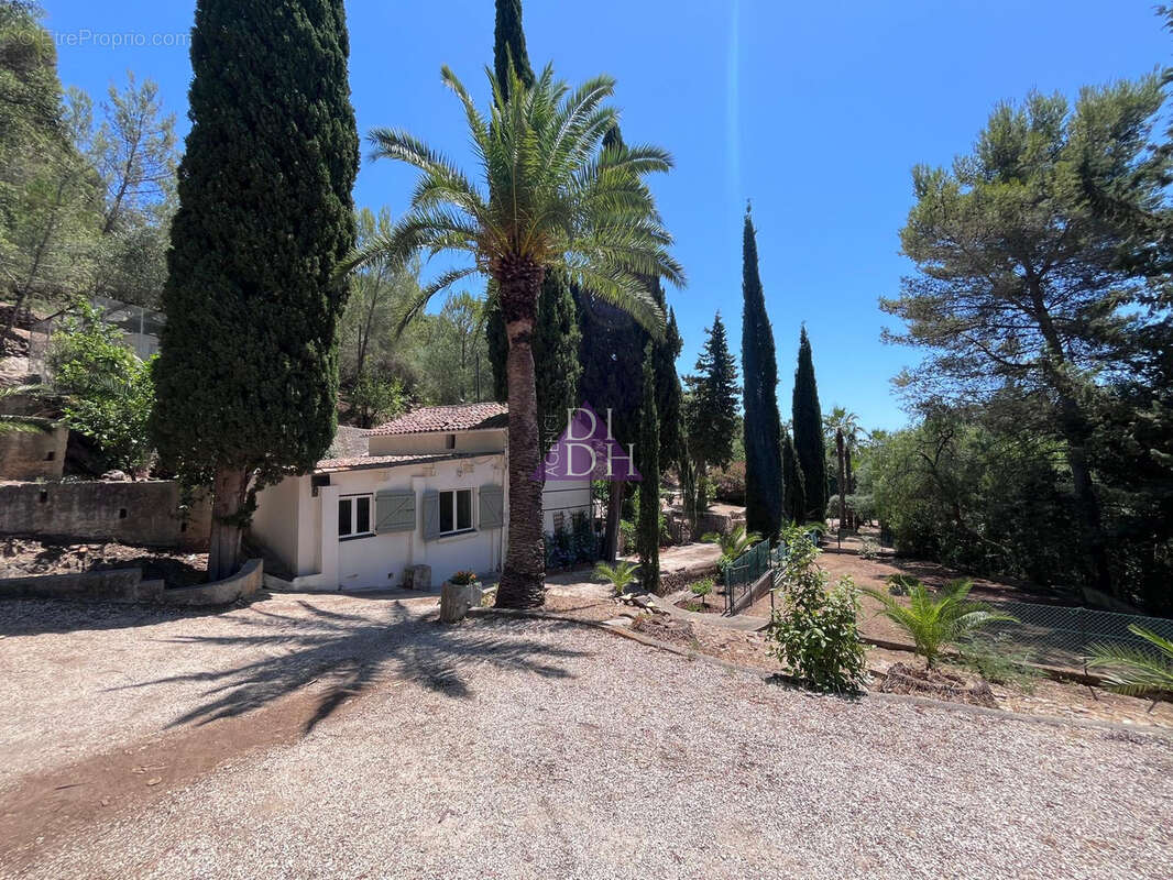 Maison à HYERES