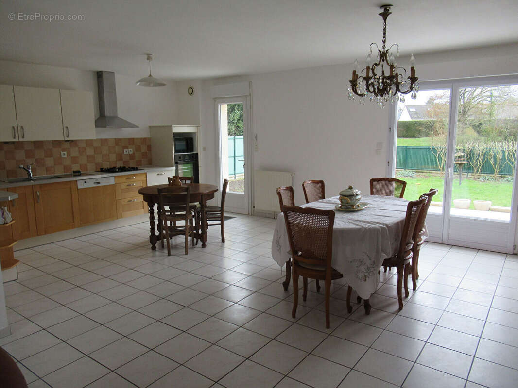 Maison à BEAUCOUZE