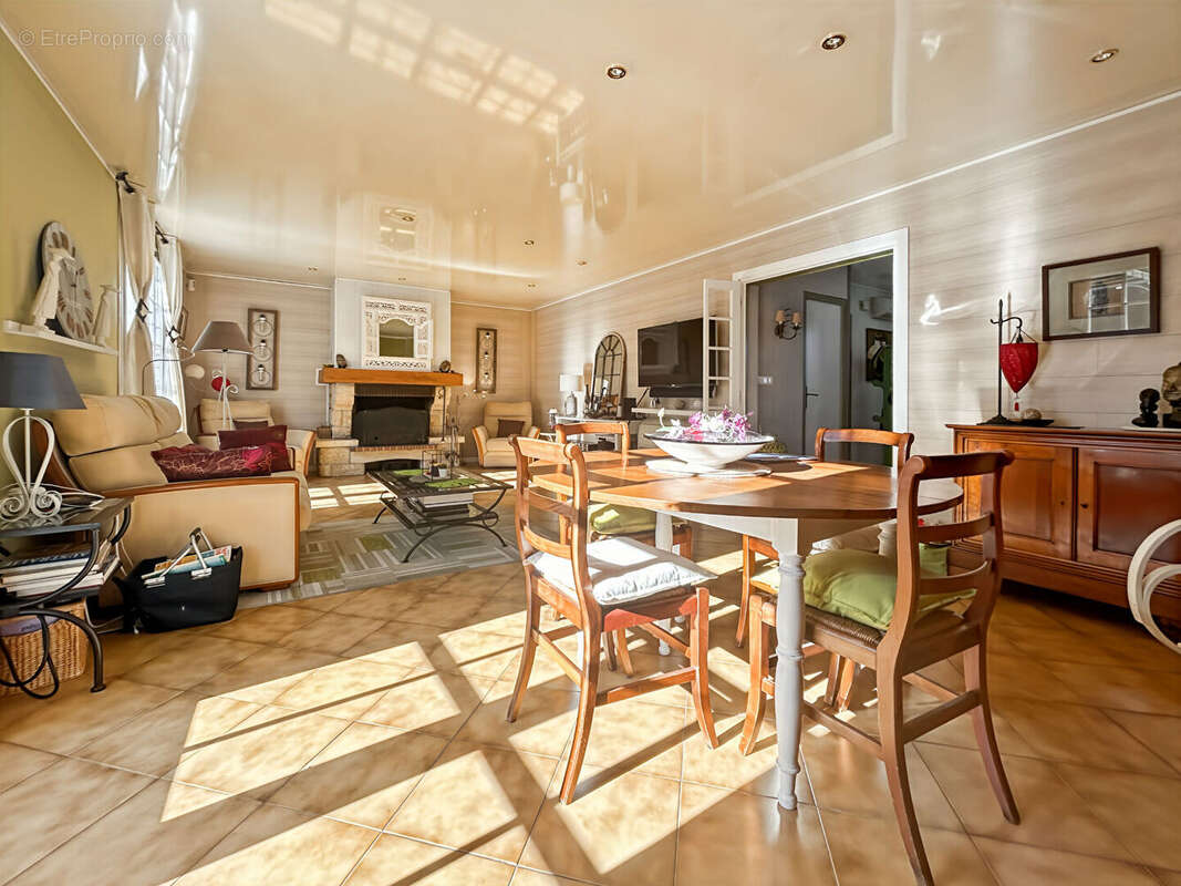Maison à ROSNY-SOUS-BOIS
