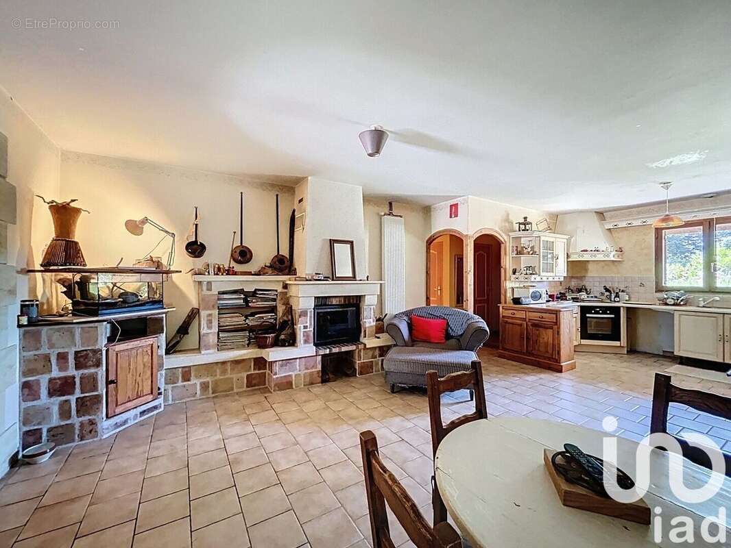 Photo 4 - Maison à MENESPLET