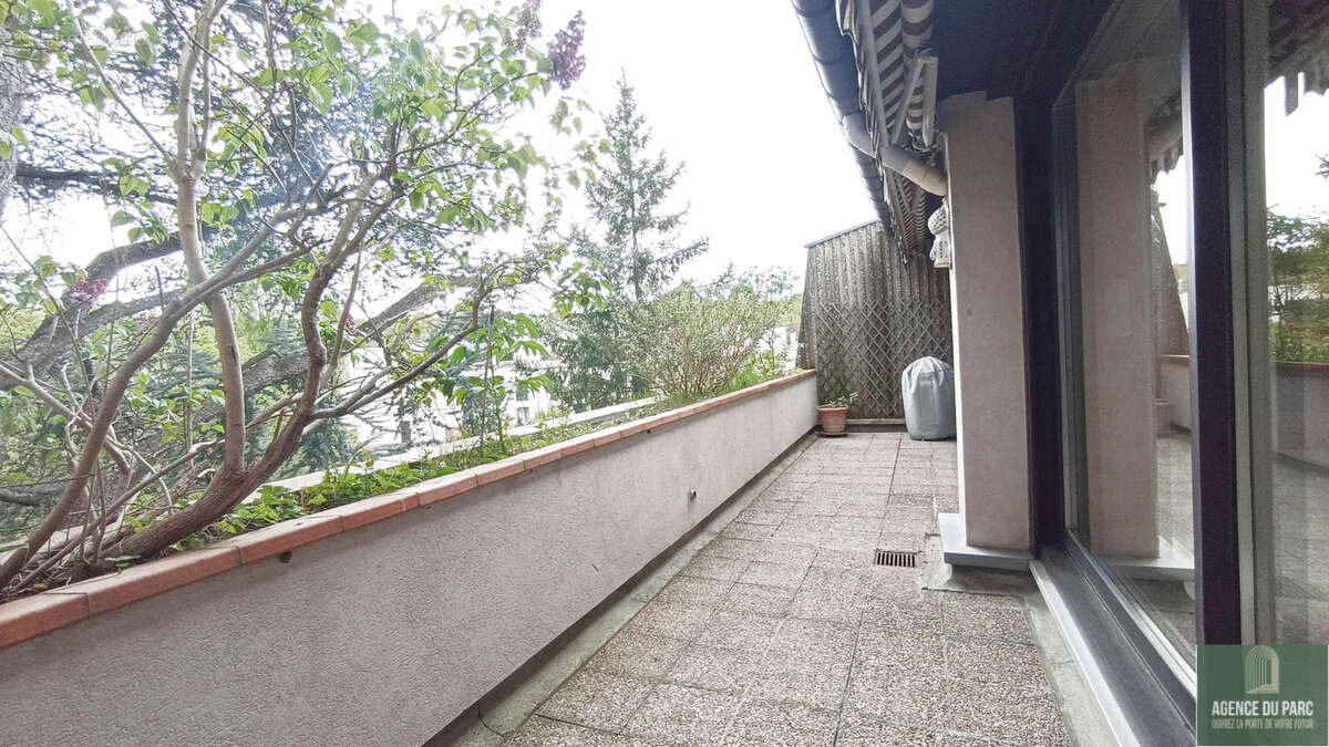 Appartement à VILLE-D'AVRAY