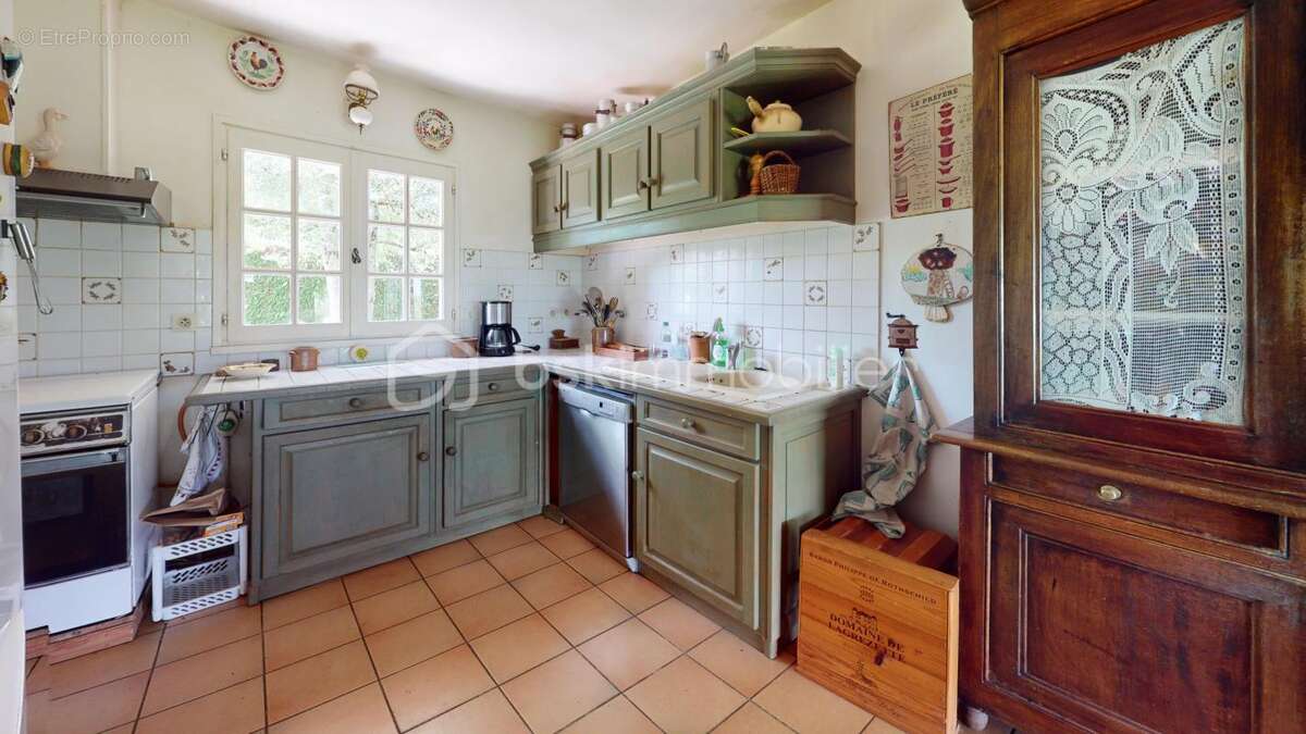 Maison à BEAUNE-LA-ROLANDE