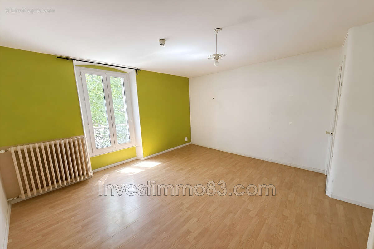 Appartement 34 m² à Pertuis  - photo 4