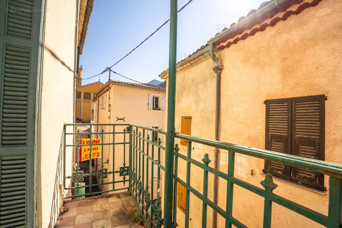 Appartement à ROQUESTERON