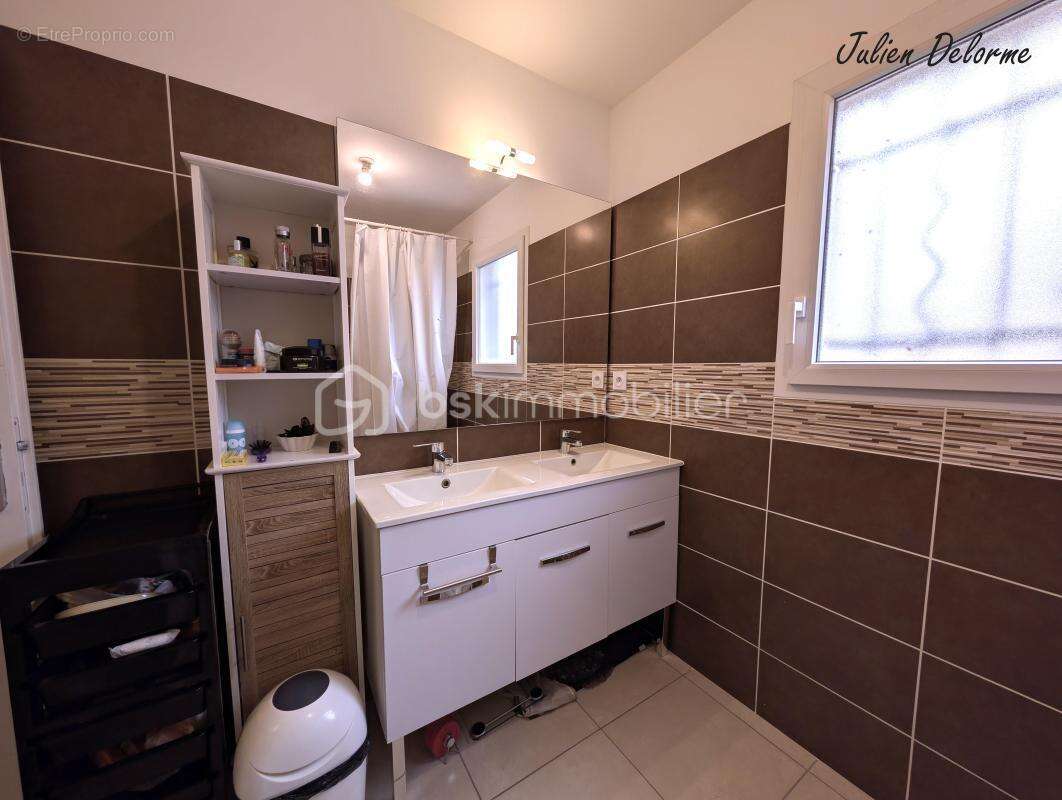 Maison à CHATEAUNEUF-DU-RHONE