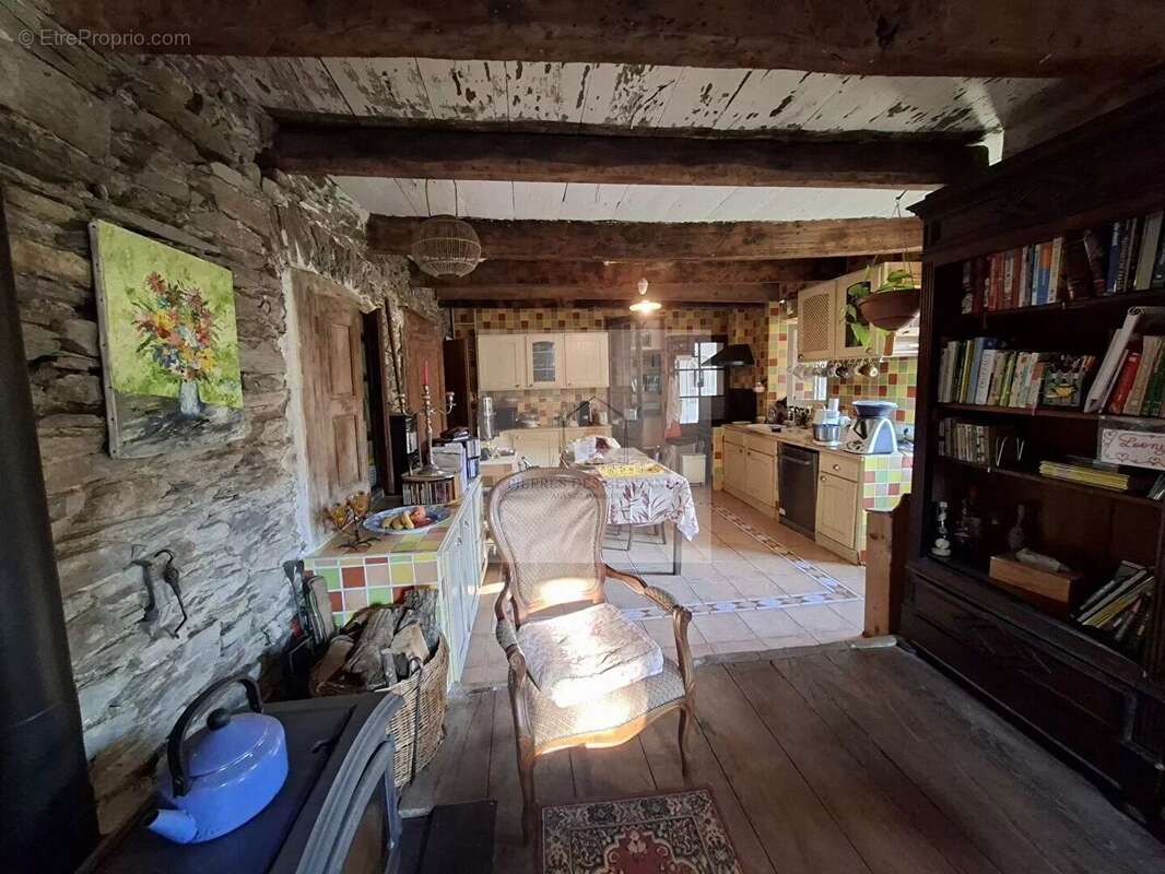Maison à SAINTE-CECILE-D'ANDORGE
