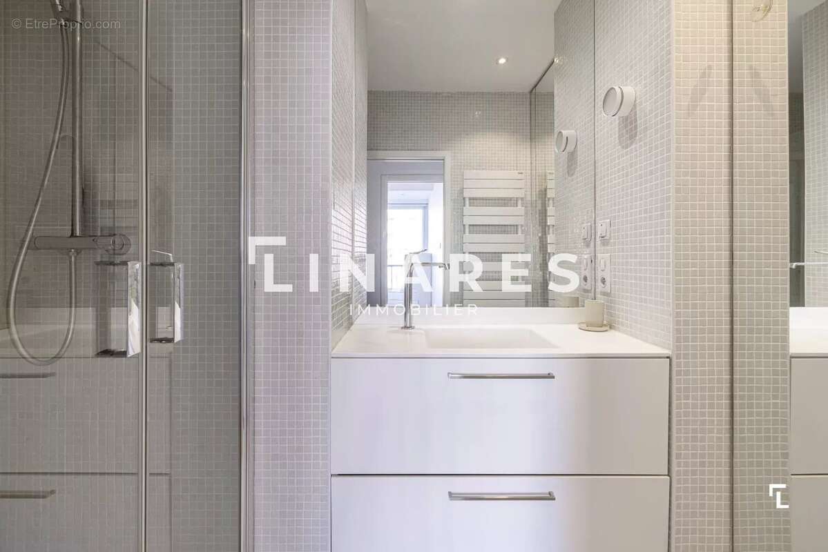 Appartement à MARSEILLE-2E
