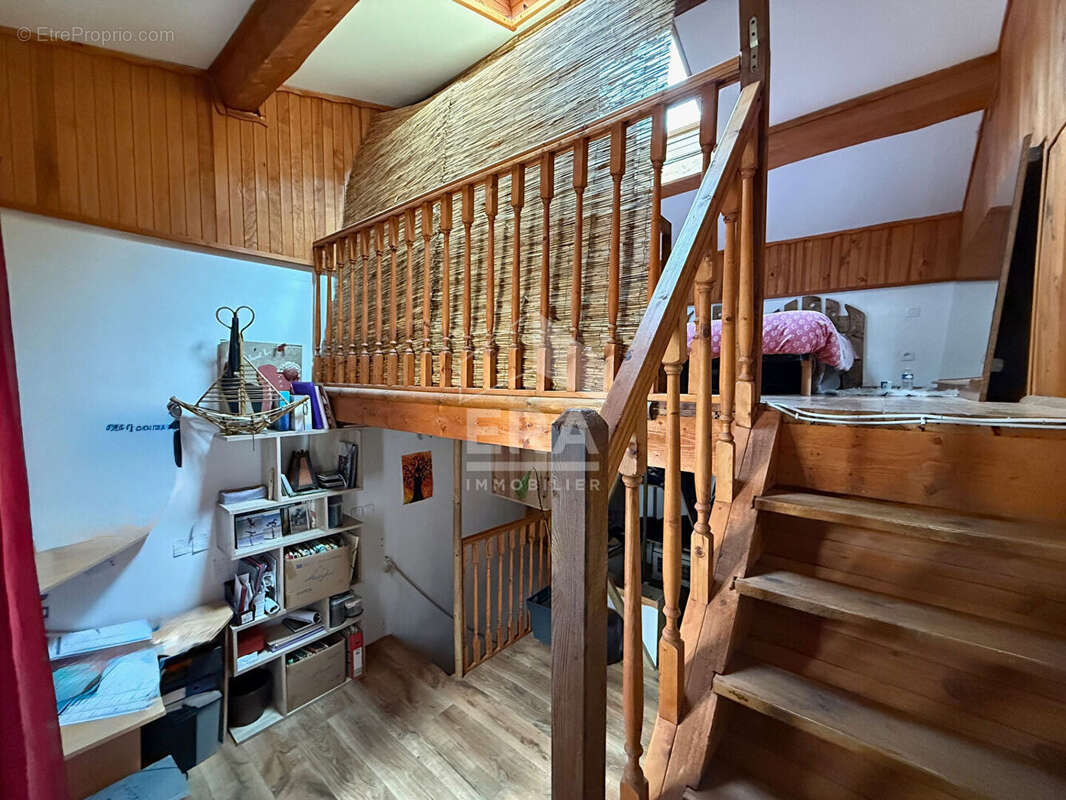 Autre à NANS-LES-PINS