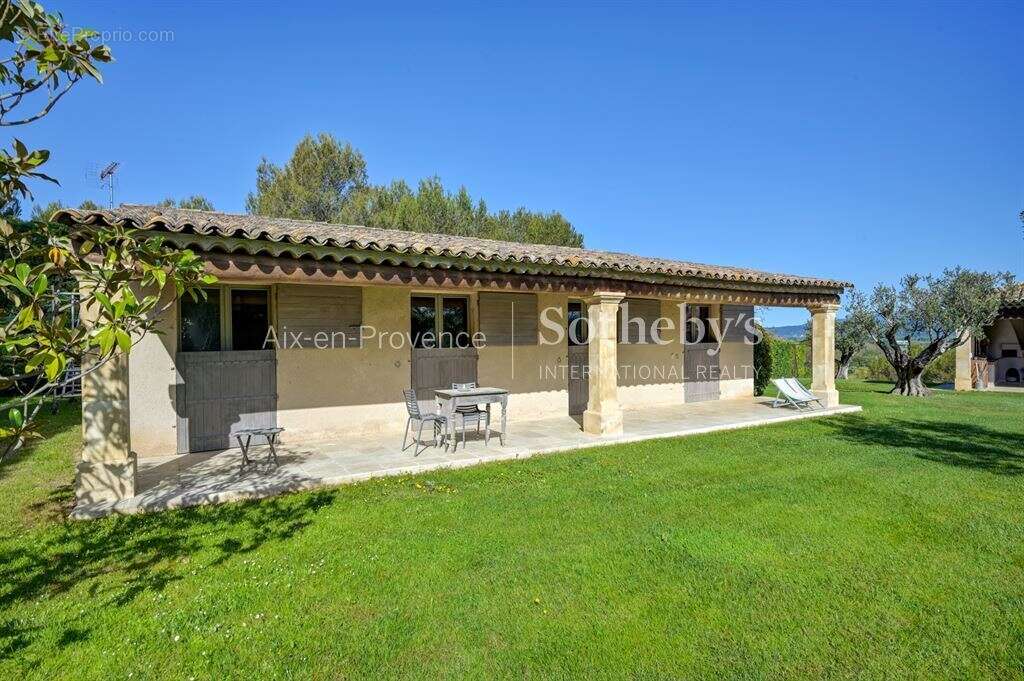 Maison à MEYRARGUES