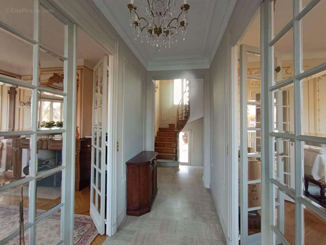 Maison à SAINT-MAUR-DES-FOSSES