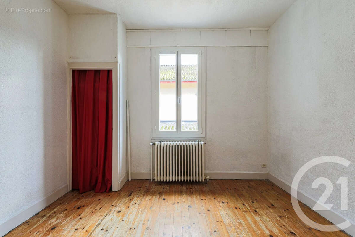 Maison à SAINT-EGREVE