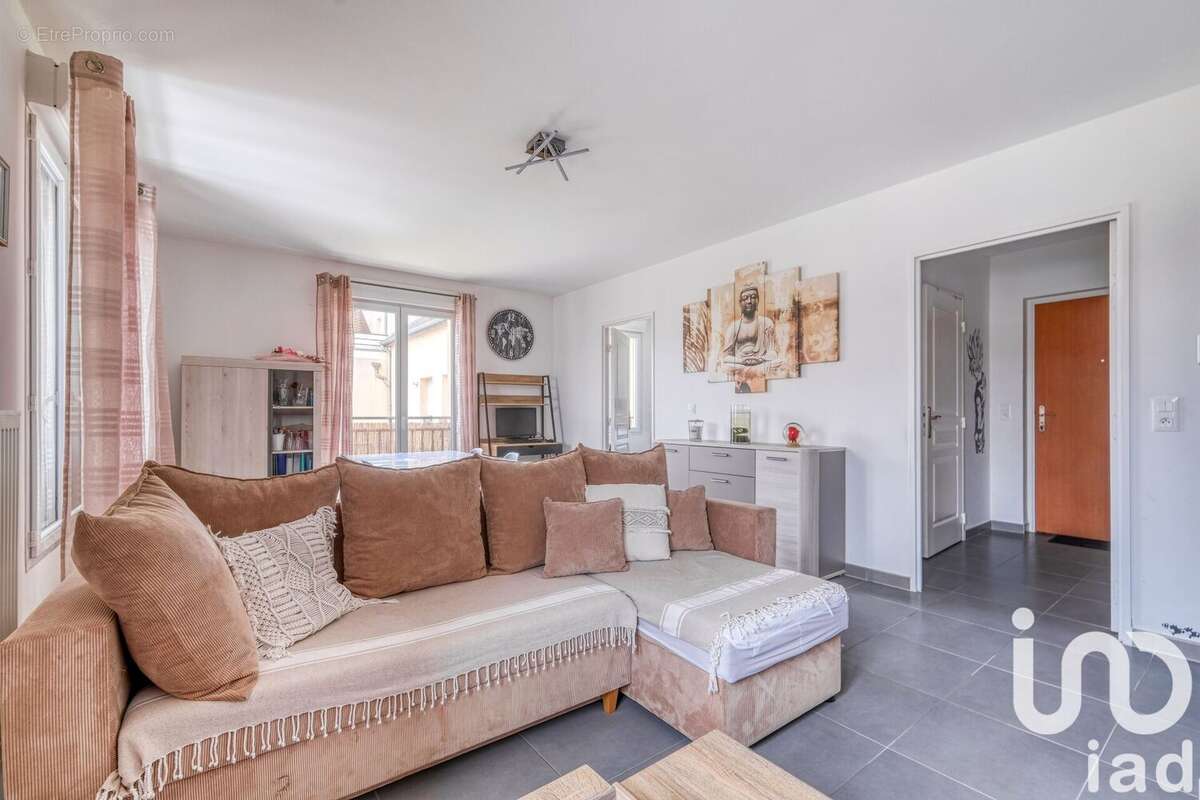 Photo 4 - Appartement à VILLENEUVE-LE-COMTE