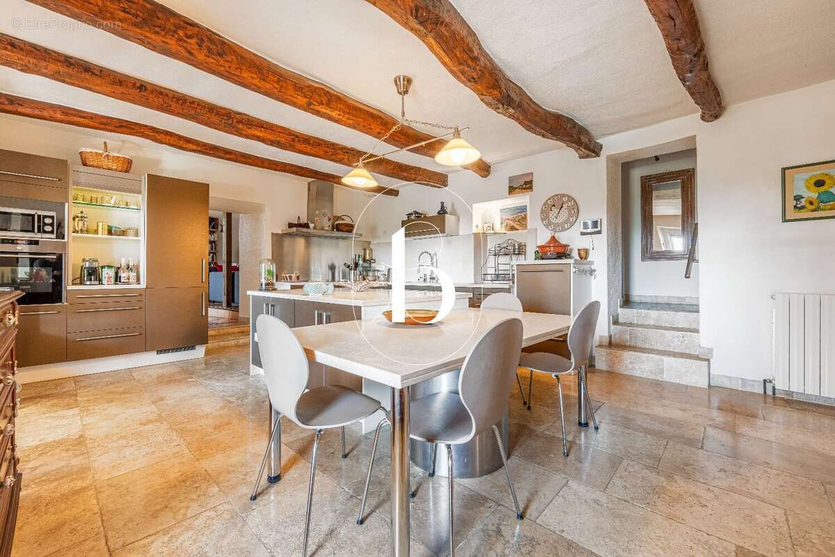 Maison à UZES