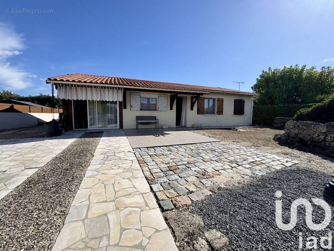 Photo 1 - Maison à PODENSAC