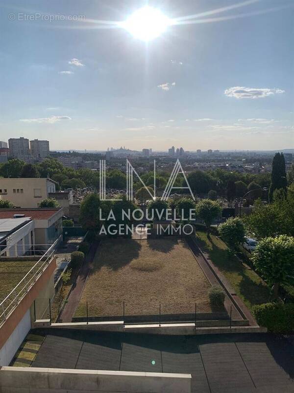 Appartement à LES LILAS