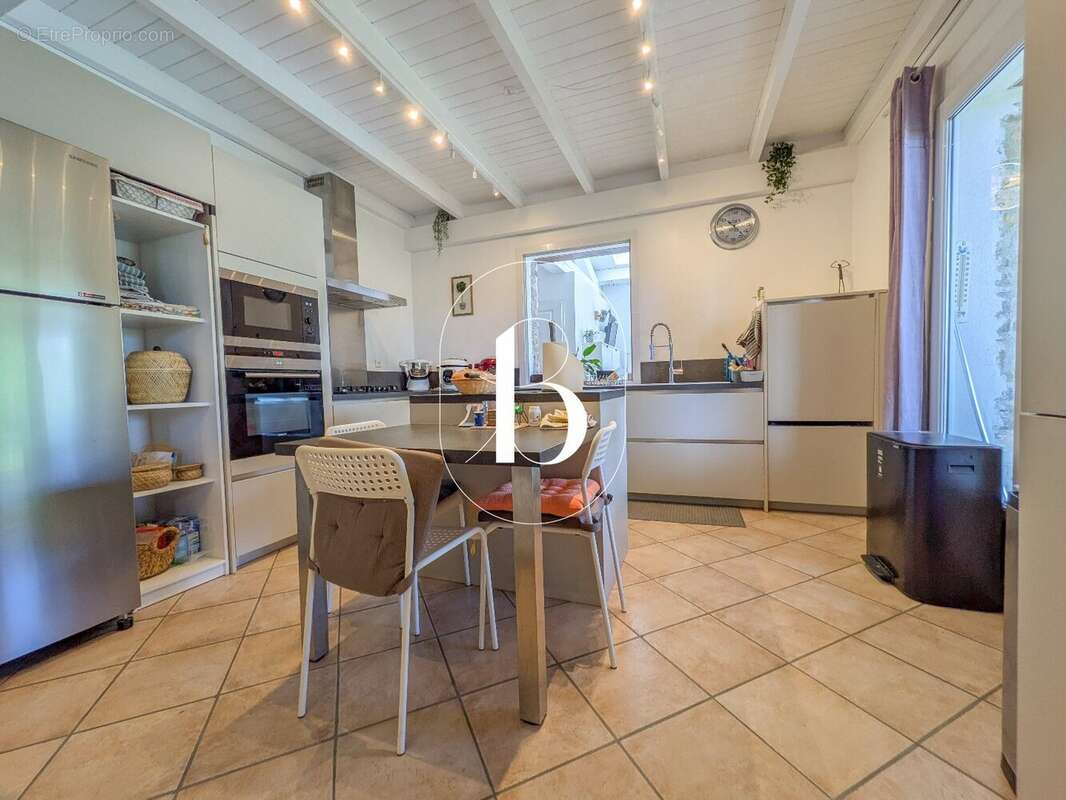 Une maison de plain pied dans un écrin de verdure ... - photo 10