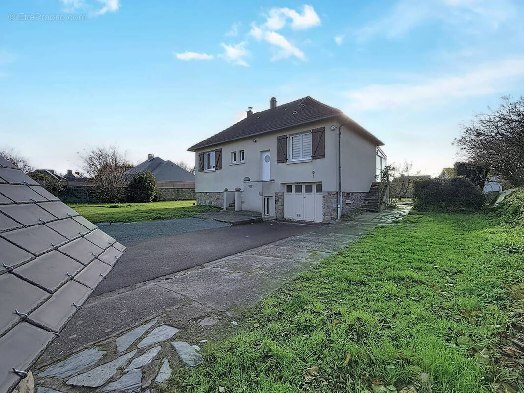 Maison à GOUVILLE-SUR-MER