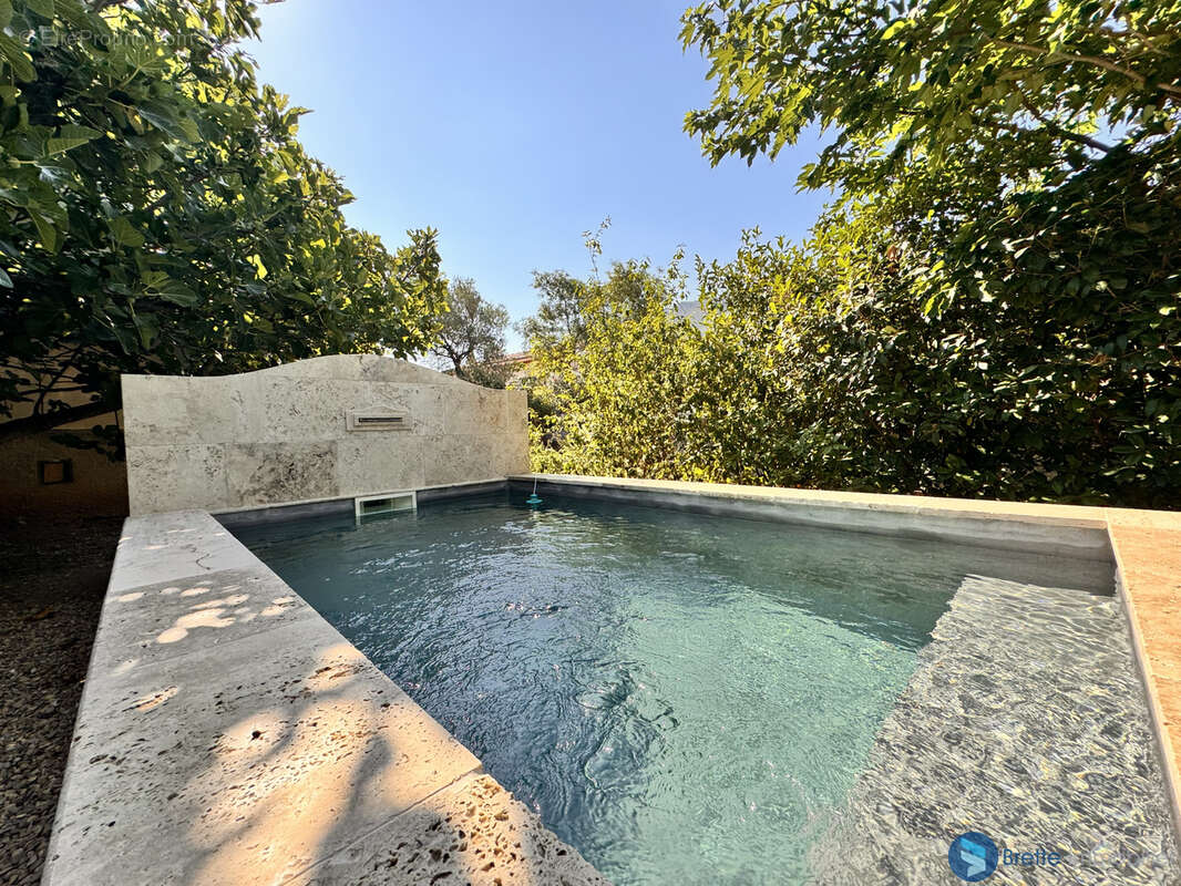 Le revest les eaux - maison - 110 m - dependance - bassin - photo 2