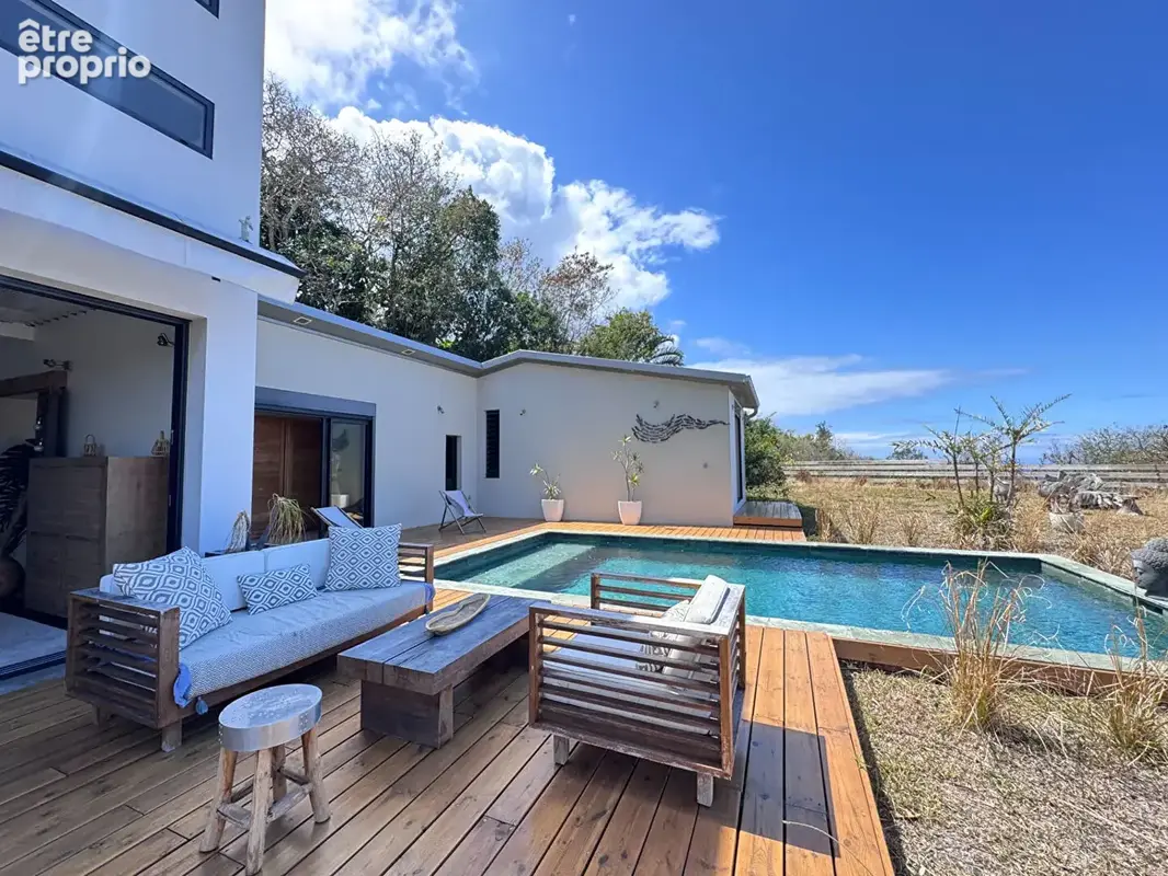 Villa T4 avec Studio - 207 m2 - Piton Saint Leu - photo 2