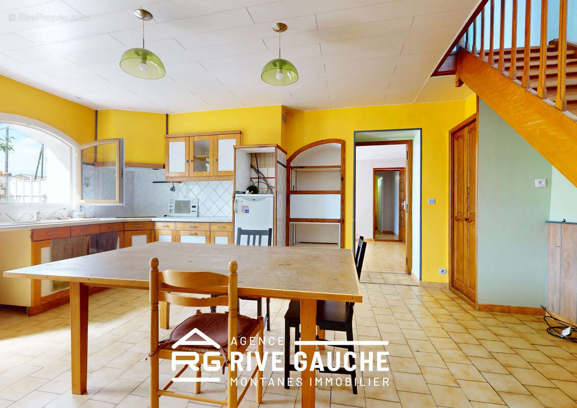 Maison à ROUSSILLON