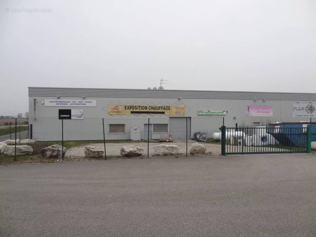 Commerce à LA COTE-SAINT-ANDRE