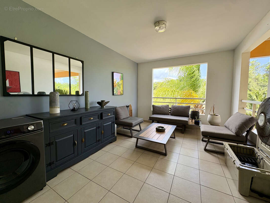 Appartement à BAIE-MAHAULT