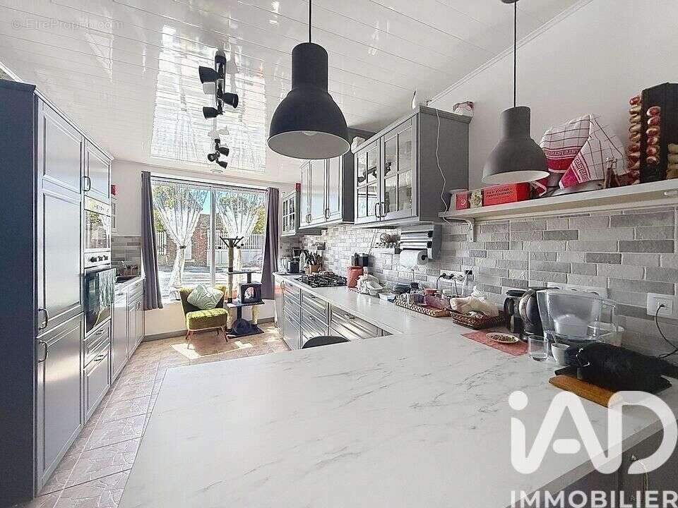 Maison 134 m² à Armeau  - photo 5