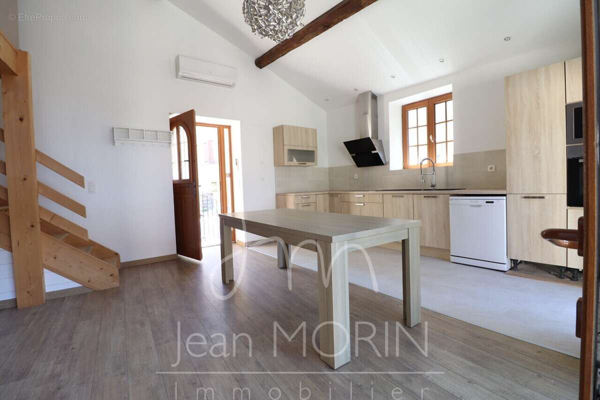 Maison à BEAUCHASTEL