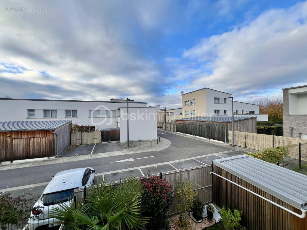 Appartement à BEZANNES