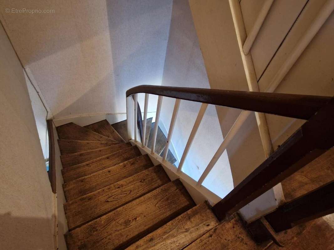 Esc pour le 1er Etage - Maison à LE BUGUE