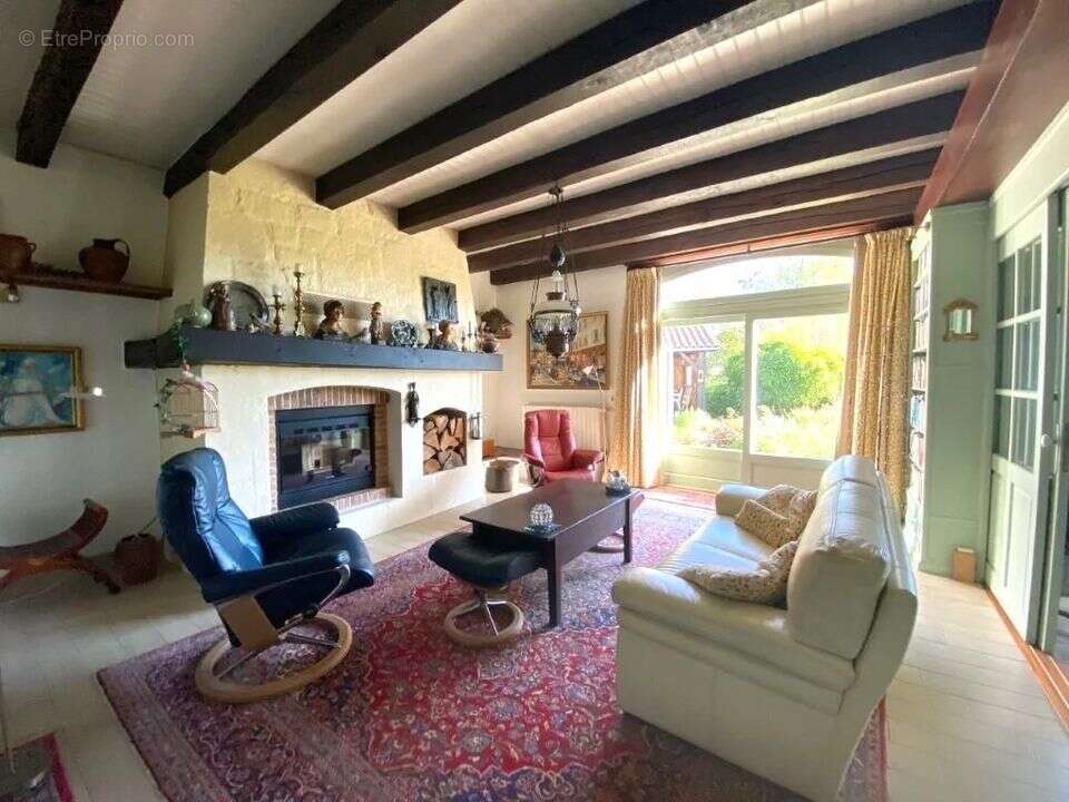 Maison à PUY-L'EVEQUE